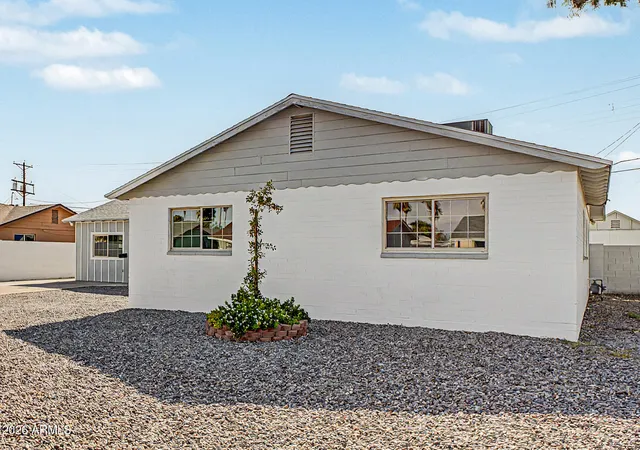 Photo 3 of Single family home for sale at 4620 N 53rd Ave, Phoenix, AZ 85031 | MLS# 7072724 | Listing updated on 2026-08-31