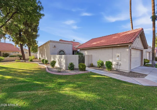 Photo 2 of Single family home for sale at 9408 W Morrow Dr, Peoria, AZ 85382 | MLS# 7071938 | Listing updated on 2026-08-28