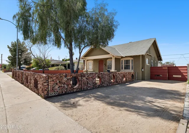 Photo 2 of Single family home for sale at 2218 N 21st Pl, Phoenix, AZ 85006 | MLS# 7072074 | Listing updated on 2026-08-28