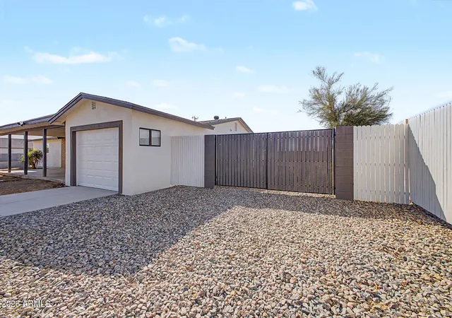 Photo 3 of Single family home for sale at 32234 N Center St, Wittmann, AZ 85361 | MLS# 7073046 | Listing updated on 2026-09-11