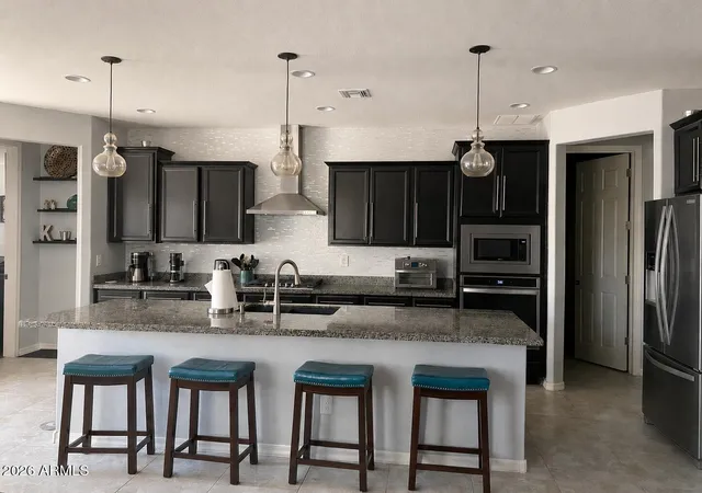 Photo 3 of Single family home for sale at 2321 E Beautiful Ln, Phoenix, AZ 85042 | MLS# 7072082 | Listing updated on 2026-09-09