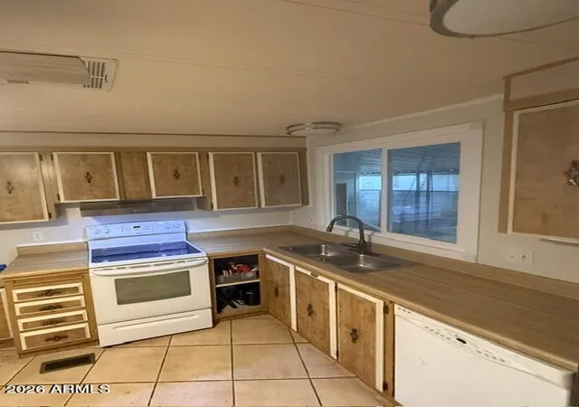 Photo 2 of Manufactured home for sale at 205 S Higley Rd #81, Mesa, AZ 85206 | MLS# 7072145 | Listing updated on 2026-08-28