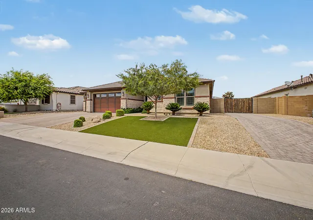 Photo 3 of Single family home for sale at 12542 W Krall Ct, Glendale, AZ 85307 | MLS# 7072159 | Listing updated on 2026-08-28