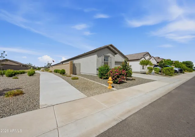 Photo 2 of Single family home for sale at 2022 E New Bonnet Ln, San Tan Valley, AZ 85140 | MLS# 7072498 | Listing updated on 2026-08-29