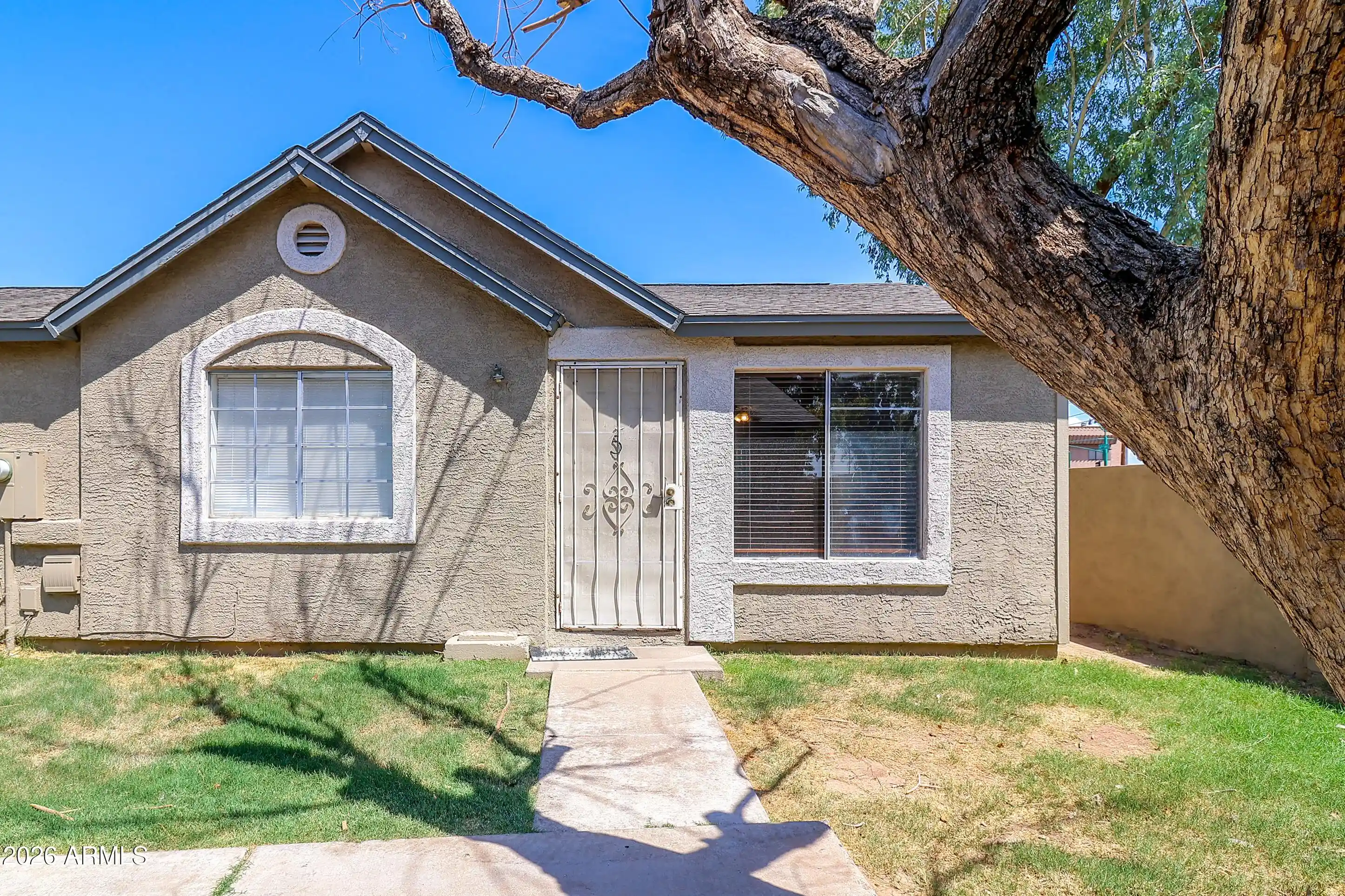 Listing Photo 1 - Condo for sale in 6711 W Osborn Rd located at 6711 W Osborn Rd, Phoenix, AZ 85033 - Unit 6711 W Osborn Rd