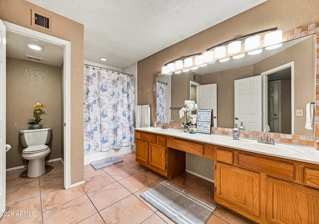 Photo 4 of Townhouse for sale at 4207 E Jojoba Rd, Phoenix, AZ 85044 | MLS# 7073117 | Listing updated on 2026-09-30