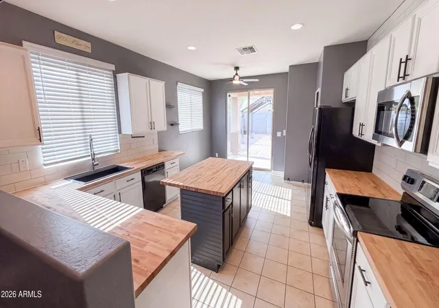 Photo 2 of Single family home for sale at 18175 W Carlota Ln, Surprise, AZ 85387 | MLS# 7072338 | Listing updated on 2026-09-17