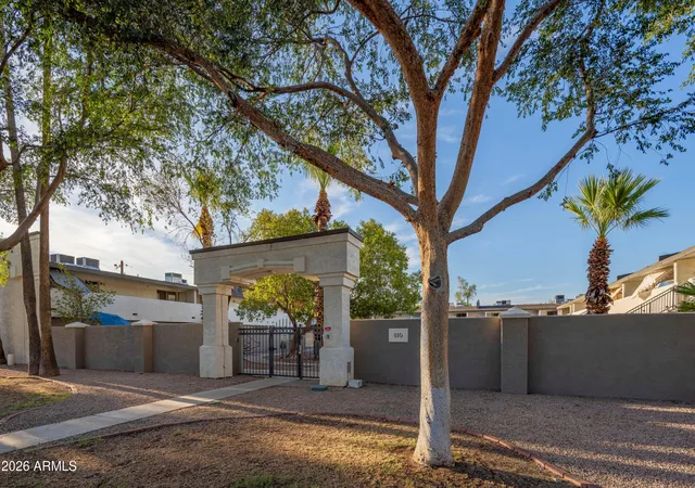 Townhouse for sale at 810 E Colter St, Phoenix, AZ 85014 | MLS# 7072364