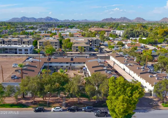 Photo 3 of Townhouse for sale at 810 E Colter St, Phoenix, AZ 85014 | MLS# 7072364 | Listing updated on 2026-09-17
