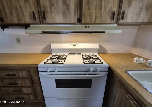 Photo 4 of Manufactured home for sale at 661 S Hawes Rd #101, Mesa, AZ 85208 | MLS# 7072381 | Listing updated on 2026-09-11