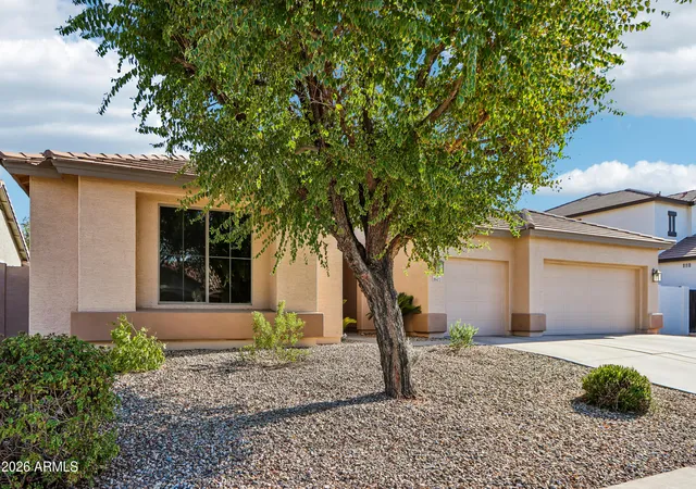 Photo 3 of Single family home for sale at 18473 W Marconi Ave, Surprise, AZ 85388 | MLS# 7072526 | Listing updated on 2026-09-10