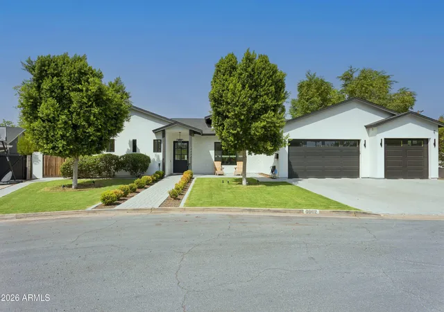 Photo 2 of Sale Pending at 3302 N 51st St, Phoenix, AZ 85018 | MLS# 7072985 | Listing updated on 2026-10-15