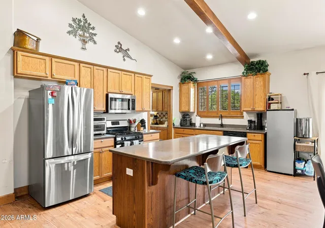Photo 3 of Single family home for sale at 661 S Rock Ridge Dr, Show Low, AZ 85901 | MLS# 7073001 | Listing updated on 2026-08-31