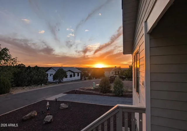 Photo 4 of Single family home for sale at 661 S Rock Ridge Dr, Show Low, AZ 85901 | MLS# 7073001 | Listing updated on 2026-08-31