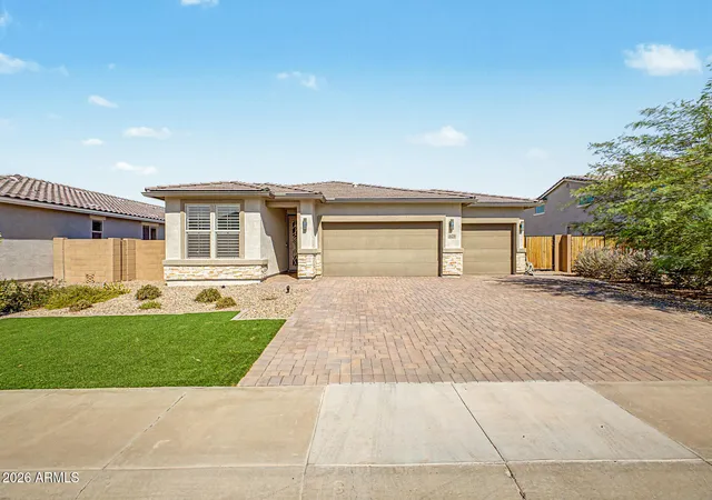 Photo 2 of Single family home for sale at 670 S Parker Ln, Casa Grande, AZ 85122 | MLS# 7072677 | Listing updated on 2026-09-02