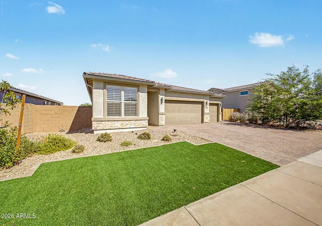 Photo 3 of Single family home for sale at 670 S Parker Ln, Casa Grande, AZ 85122 | MLS# 7072677 | Listing updated on 2026-09-02