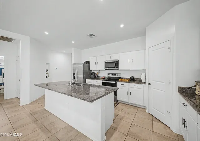 Photo 4 of Single family home for sale at 18225 N San Juan St, Maricopa, AZ 85138 | MLS# 7072732 | Listing updated on 2026-10-09
