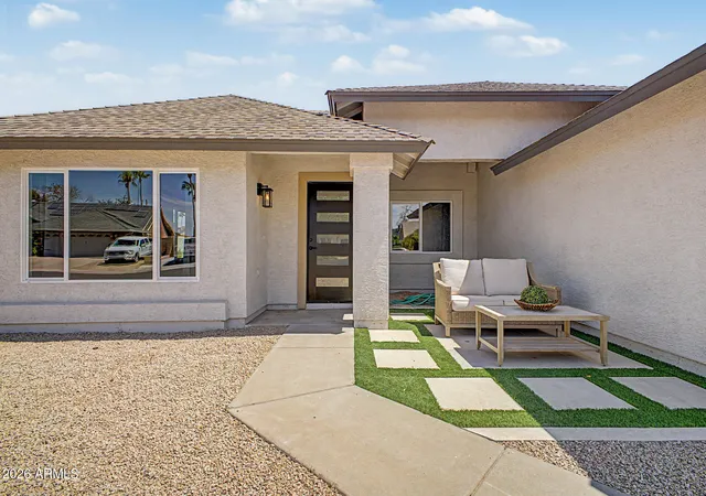 Photo 3 of Sale Pending at 15265 N 62nd Ave, Glendale, AZ 85306 | MLS# 7072996 | Listing updated on 2026-08-31