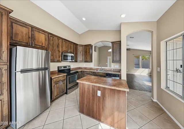 Photo 3 of Single family home for sale at 6910 W Via Del Sol Dr, Glendale, AZ 85310 | MLS# 7073214 | Listing updated on 2026-08-30