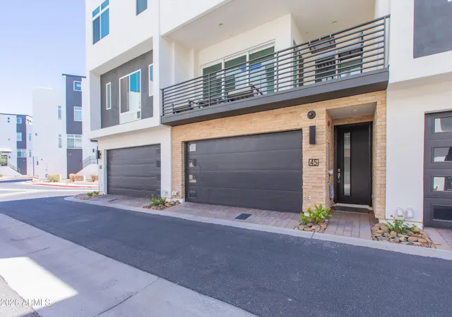 Photo 3 of Townhouse for sale at 1717 E Morten Ave #45, Phoenix, AZ 85020 | MLS# 7072776 | Listing updated on 2026-08-31