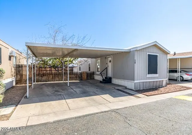 Photo 3 of Manufactured home for sale at 8427 W Glendale Ave #15, Glendale, AZ 85305 | MLS# 7072965 | Listing updated on 2026-09-15