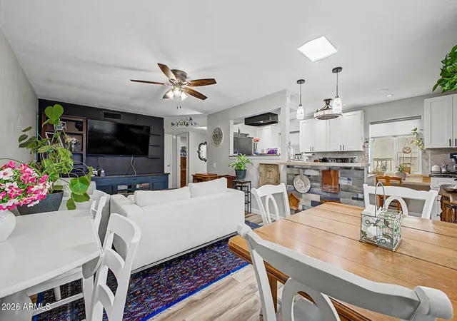Listing Photo 5 - Condo for sale in building located at 13720 N 98Th Ave, Sun, AZ 85351 - Unit #I