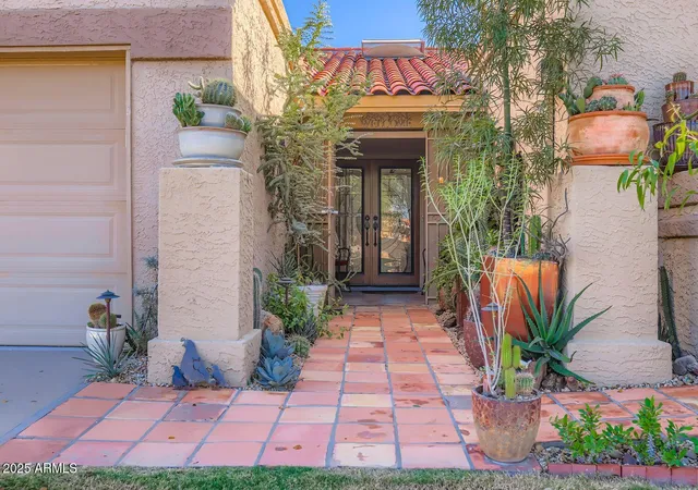 Photo 1 of Single family home for sale at 10437 E Cochise Ave, Scottsdale, AZ 85258 | MLS# 7073048 | Listing updated on 2026-09-07