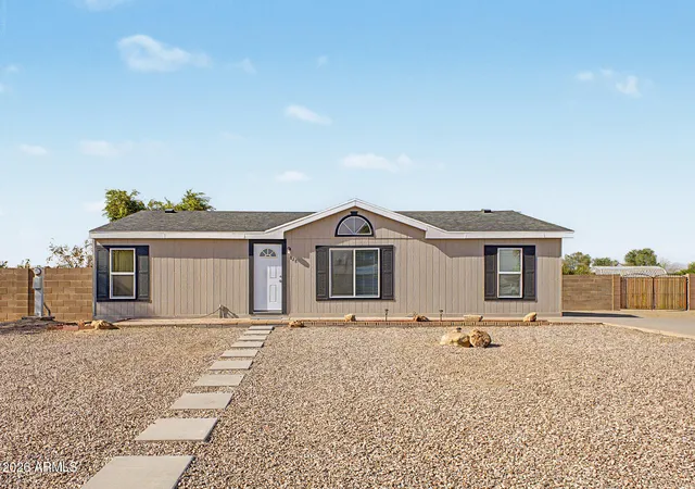 Manufactured home for sale at 828 E Quentin Ln, San Tan Valley, AZ 85140 | MLS# 7073056