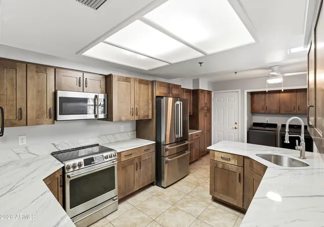 Photo 2 of Townhouse for sale at 8300 E Via De Ventura Blvd #1016, Scottsdale, AZ 85258 | MLS# 7073478 | Listing updated on 2026-09-01