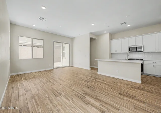 Photo 4 of Single family home for sale at 5600 N 205Th Dr, Buckeye, AZ 85396 | MLS# 7073116 | Listing updated on 2026-10-29