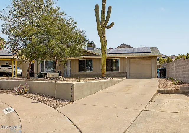 Photo 3 of Single family home for sale at 9607 N 15Th Pl, Phoenix, AZ 85020 | MLS# 7073134 | Listing updated on 2026-09-15