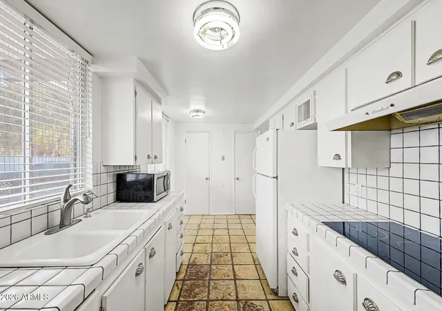 Photo 2 of House for sale at 3270 E Camelback Rd #114, Phoenix, AZ 85018 | MLS# 7073142 | Listing updated on 2026-08-29
