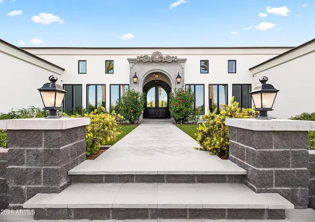 Photo 3 of Mansion for sale at 7970 N Ironwood Dr, Paradise Valley, AZ 85253 | MLS# 7073156 | Listing updated on 2026-09-05