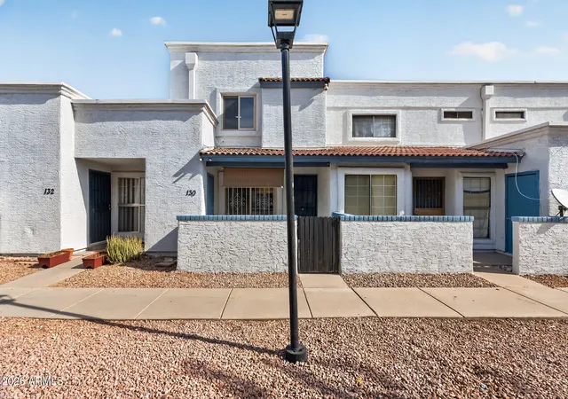 Listing Photo 2 - Condo for sale in building located at 4608 W Maryland Ave, Glendale, AZ 85301 - Unit #130