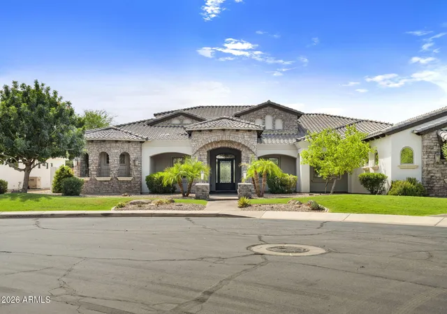 Photo 2 of Single family home for sale at 5600 S Gemstone Dr, Chandler, AZ 85249 | MLS# 7073284 | Listing updated on 2026-09-05
