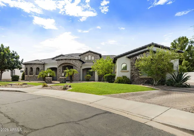 Photo 3 of Single family home for sale at 5600 S Gemstone Dr, Chandler, AZ 85249 | MLS# 7073284 | Listing updated on 2026-09-05