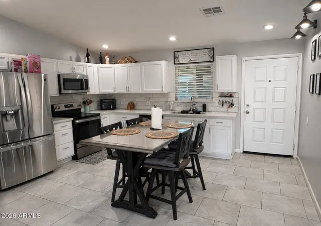 Photo 3 of Single family home for sale at 6920 W Melvin St, Phoenix, AZ 85043 | MLS# 7073290 | Listing updated on 2026-09-15