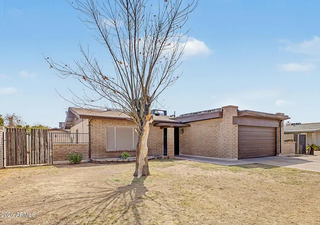 Photo 3 of Single family home for sale at 7313 N 46th Circle, Glendale, AZ 85301 | MLS# 7073477 | Listing updated on 2026-09-09
