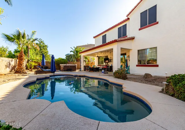 Photo 1 of Sale Pending at 6233 S Rochester Dr, Gilbert, AZ 85298 | MLS# 7073315 | Listing updated on 2026-10-09