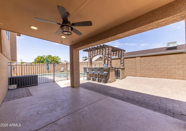 Photo 3 of Sale Pending at 6108 W Shangri La Rd W, Glendale, AZ 85304 | MLS# 7073376 | Listing updated on 2026-09-02