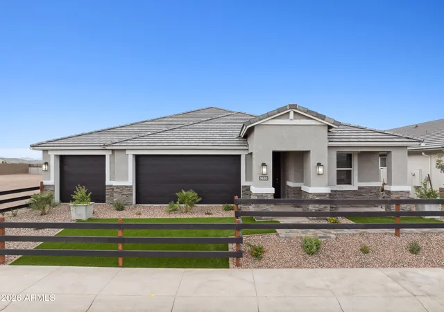 Photo 1 of Sale Pending at 2704 W Sentiero Ave, Apache Junction, AZ 85120 | MLS# 7073334 | Listing updated on 2026-09-09