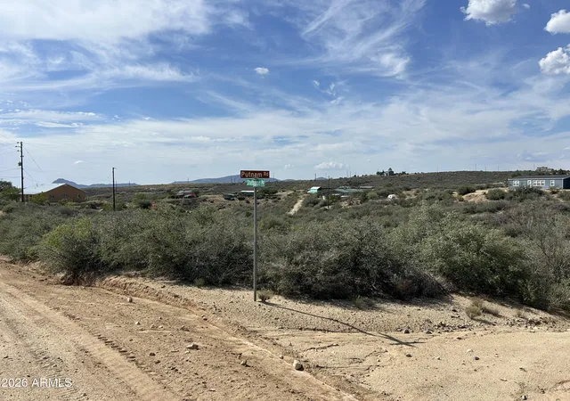 Photo 10 of Land for sale at 8190 W Putnam Rd #202, Kirkland, AZ 86332 | MLS# 7073499 | Listing updated on 2026-08-31