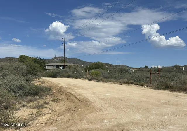 Photo 4 of Land for sale at 8190 W Putnam Rd #202, Kirkland, AZ 86332 | MLS# 7073499 | Listing updated on 2026-08-31