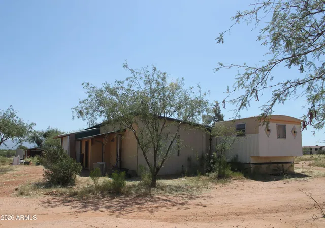 Photo 3 of Manufactured home for sale at 7725 E Nevada Dr, Hereford, AZ 85615 | MLS# 7073714 | Listing updated on 2026-09-01