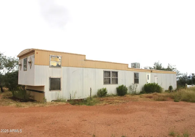 Photo 4 of Manufactured home for sale at 7725 E Nevada Dr, Hereford, AZ 85615 | MLS# 7073714 | Listing updated on 2026-09-01