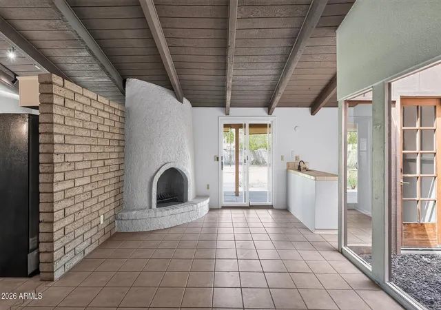 Photo 3 of Single family home for sale at 2702 S El Paradiso, Mesa, AZ 85202 | MLS# 7073405 | Listing updated on 2026-08-31