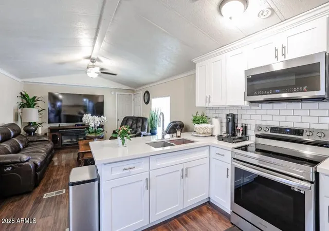 Photo 3 of Manufactured home for sale at 12727 W Glendale Ave #106, Glendale, AZ 85307 | MLS# 7073433 | Listing updated on 2026-08-31