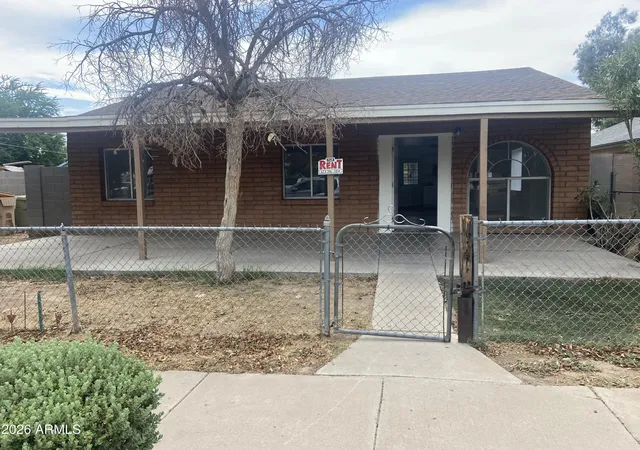 Townhouse for sale at 6706 N 55th Avenue, Glendale, AZ 85301 | MLS# 7073538