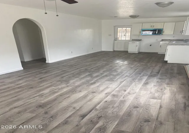 Photo 2 of Townhouse for sale at 6706 N 55th Avenue, Glendale, AZ 85301 | MLS# 7073538 | Listing updated on 2026-09-01