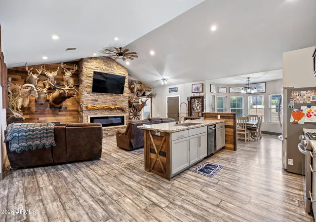 Photo 4 of Single family home for sale at 927 W Siesta Dr, Taylor, AZ 85939 | MLS# 7073650 | Listing updated on 2026-09-01